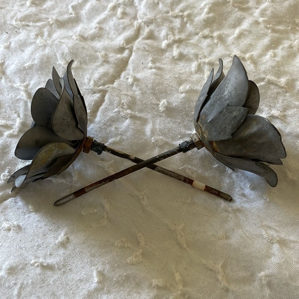 Metal flowers. Lot of 2. Handmade. 3 inches wide. 4 inches tall. - Picture 6 of 7
